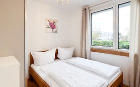 Modern Apartment W/ Cozy Balcony Near City Center