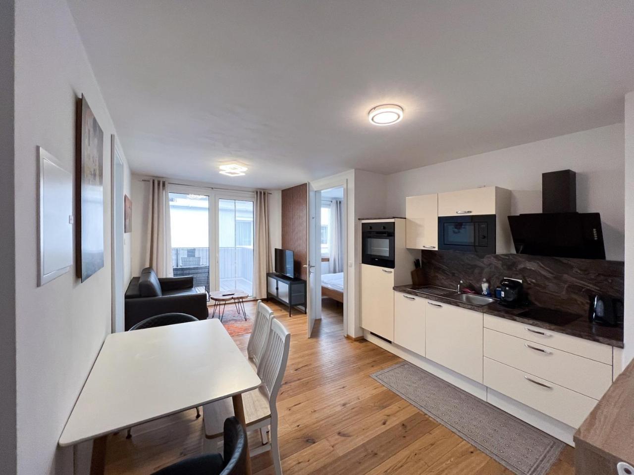 Modern Apartment W/ Cozy Balcony Near City Center Wien Exterior foto