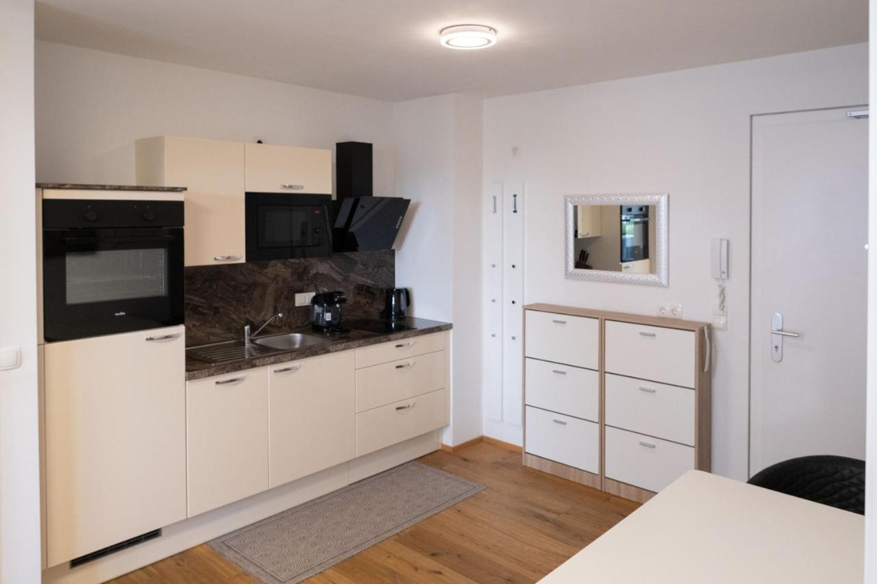 Modern Apartment W/ Cozy Balcony Near City Center Wien Exterior foto