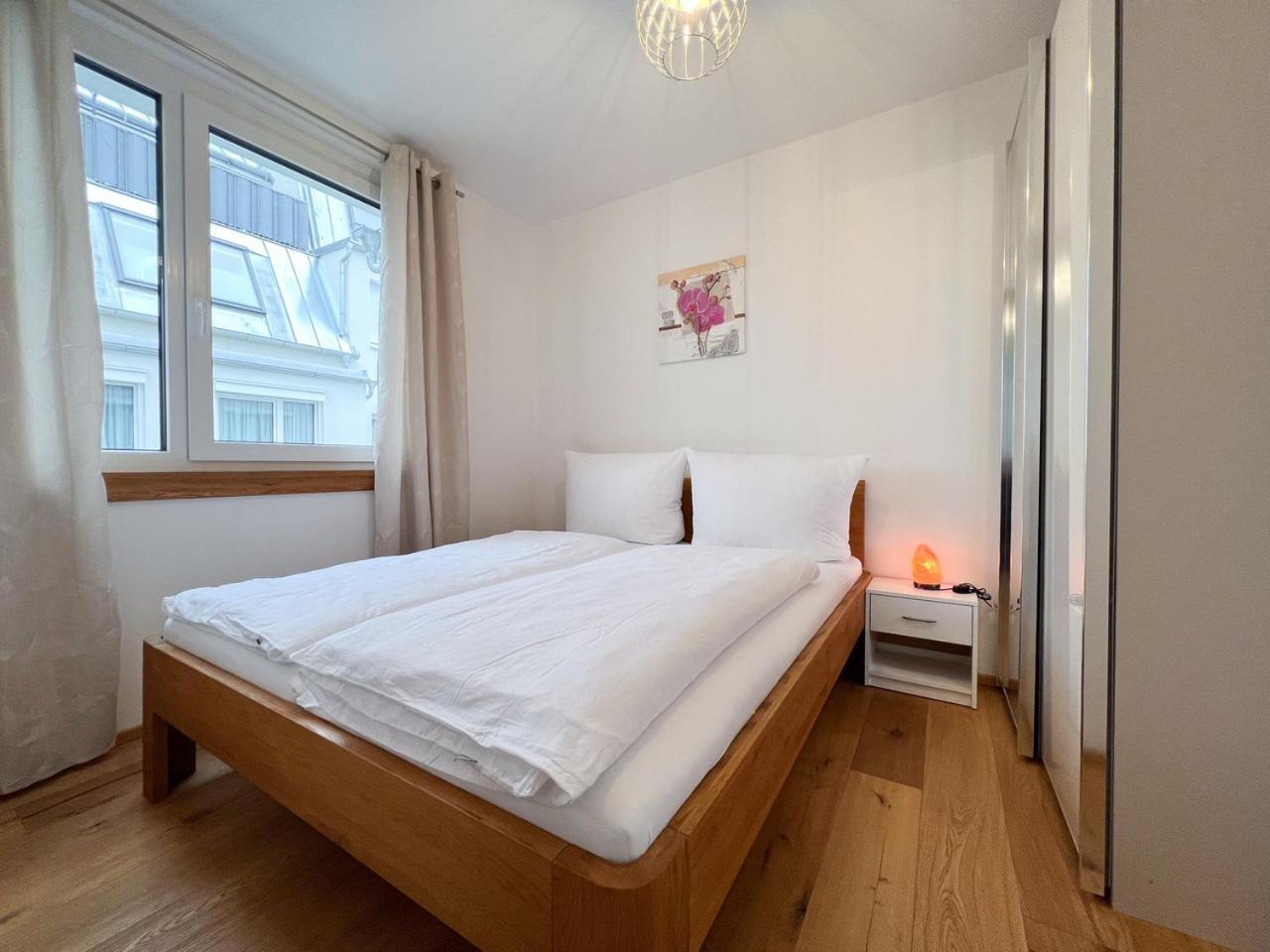 Modern Apartment W/ Cozy Balcony Near City Center Wien Exterior foto