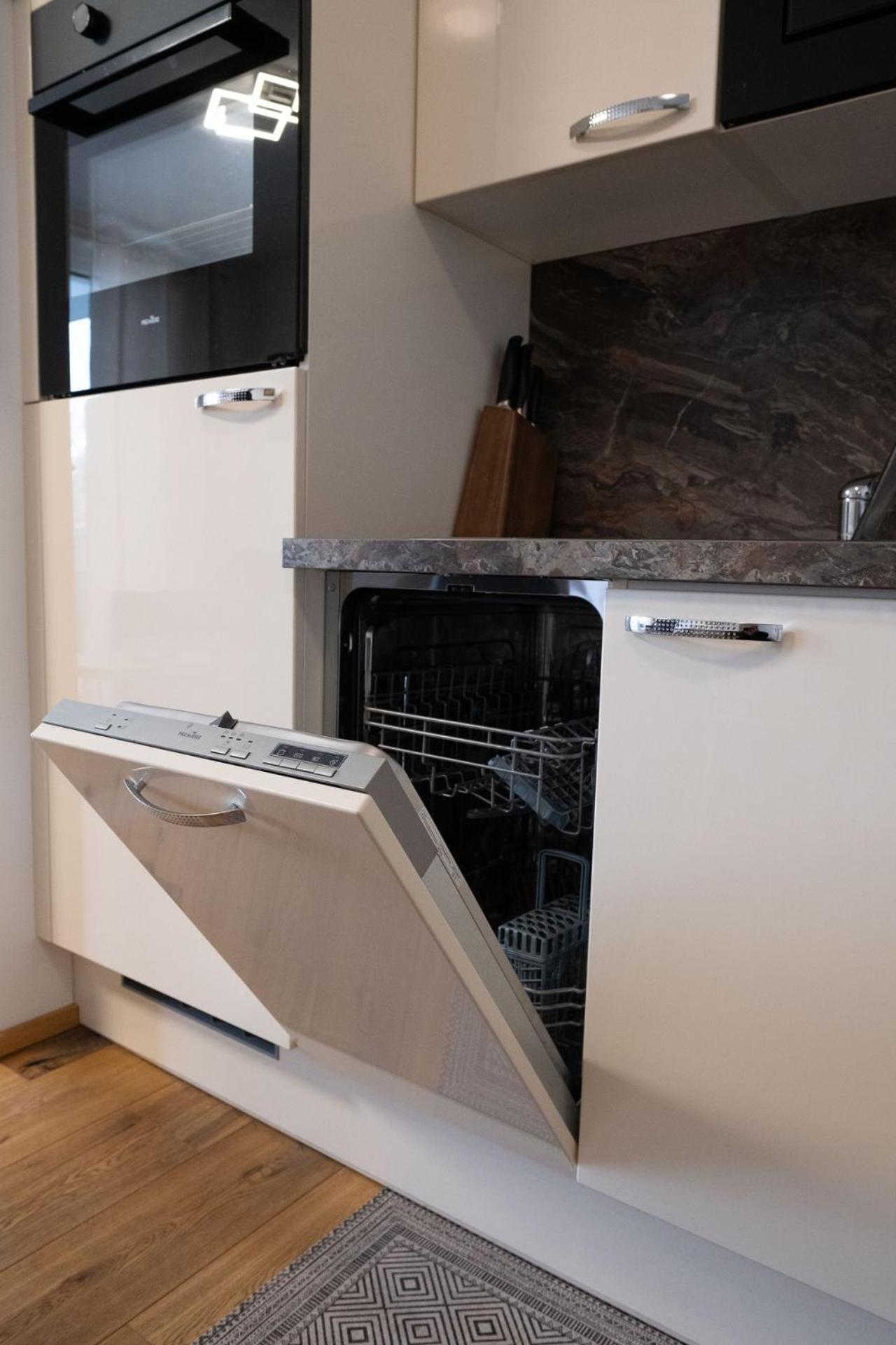 Modern Apartment W/ Cozy Balcony Near City Center Wien Exterior foto