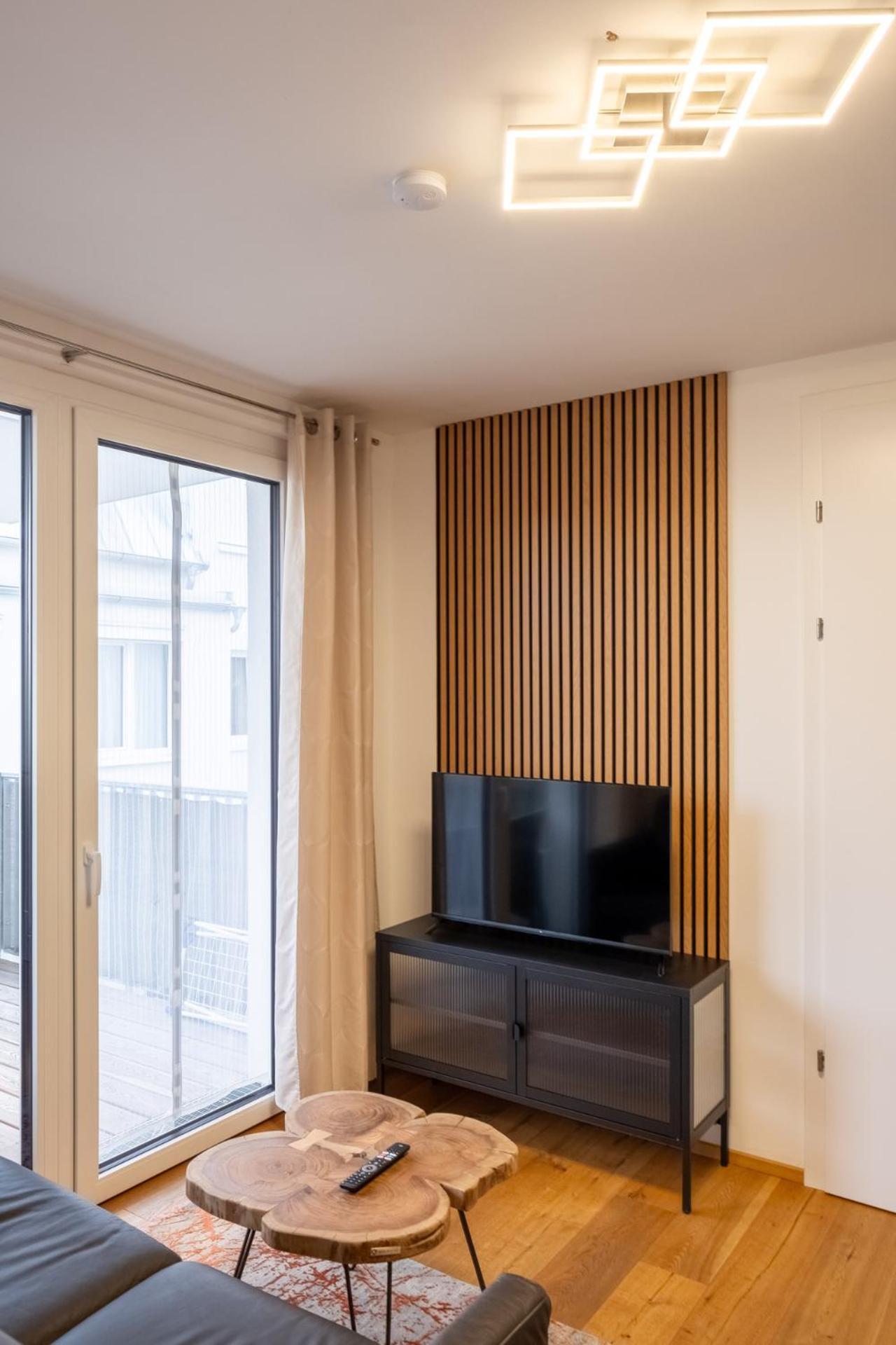 Modern Apartment W/ Cozy Balcony Near City Center Wien Exterior foto